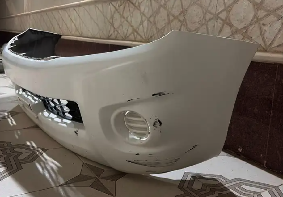 للبيع قطع غيار هايلوكس