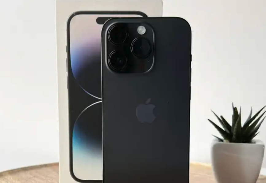 ايفون 14 برو ماكس جديد بطاريه 93..اسود