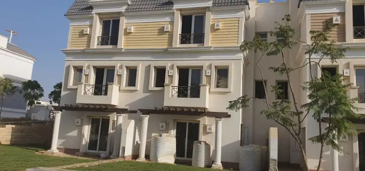 فيلا للبيع 325 م استلام فوري 90% تشطيب 3 ادوار موقع مميز في تشيل اوت بارك 6 اكتوبر Mountain view chillout park 6 october