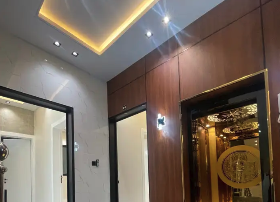 للبيع شقه علويه بسطح خاص ومصعد جاهز 480 الف ابها البديع