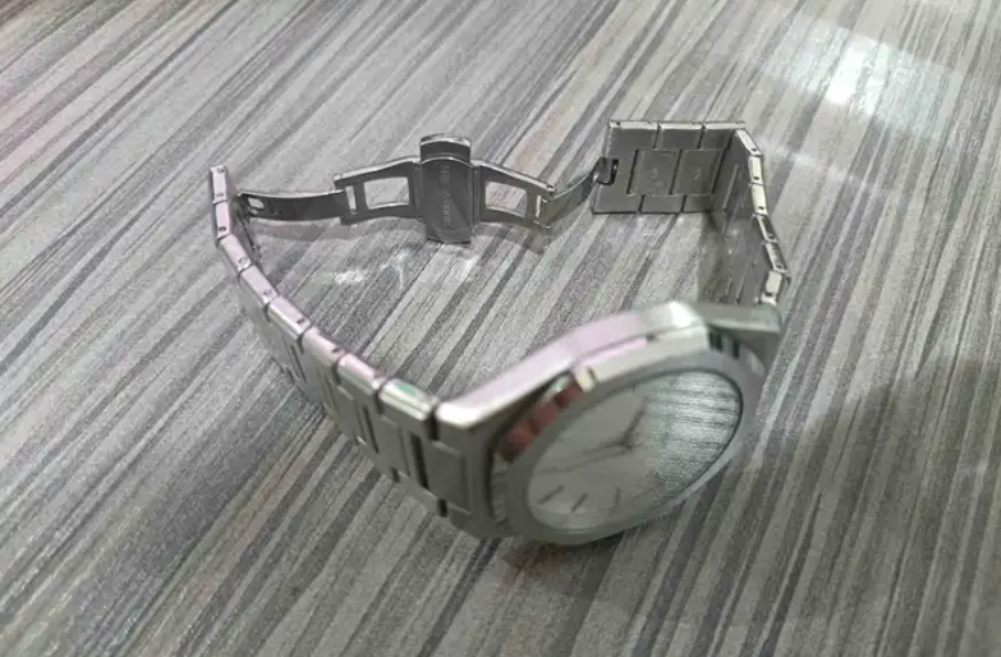 ساعة Bestwin للبيع