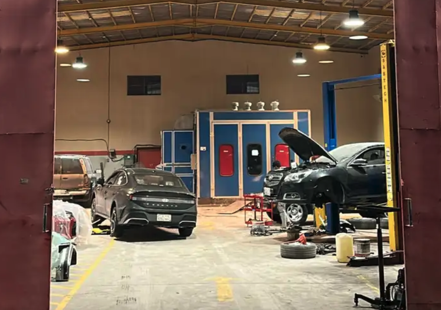 ورشة اصلاح سيارات