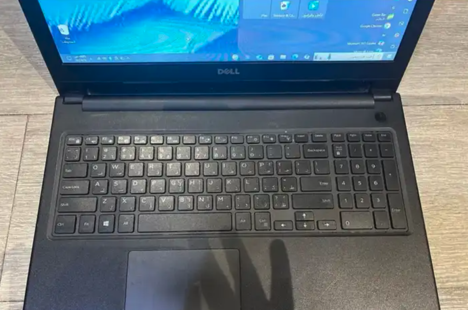 لابتوب dell نظيف