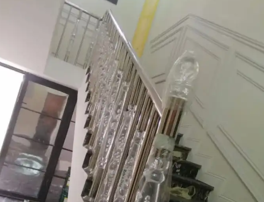 درابزين أستيل زاوية لمسه
