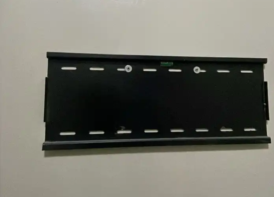 شاشة تيلفزيون