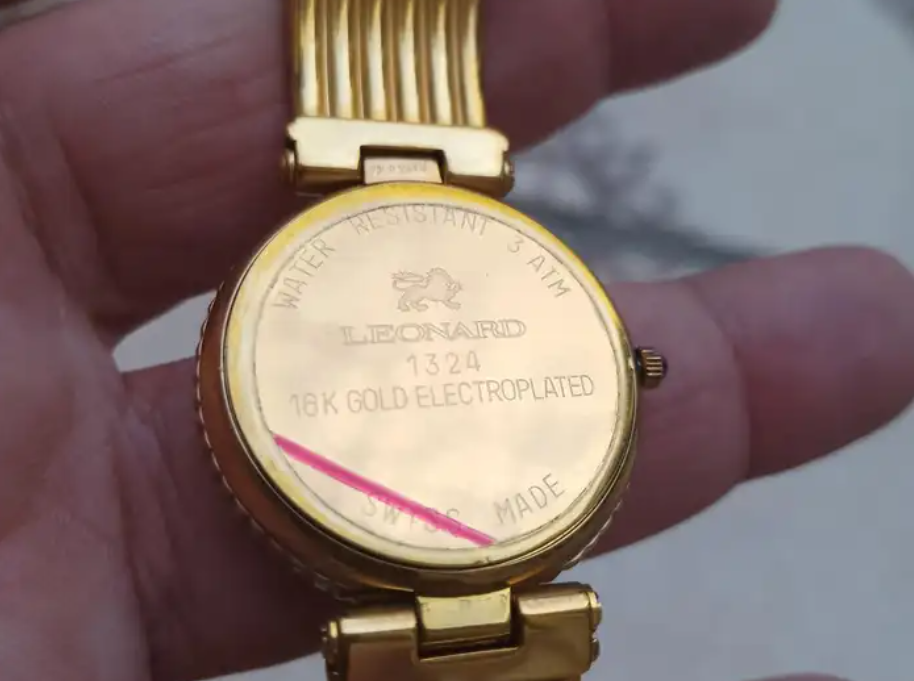 ساعة ليونارد رجالية (Leonard) سويسرية أصلية - مخزنة وكالة