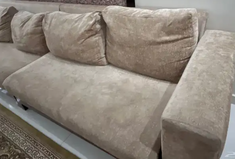 كنب للبيع ملاحظه بسيطه فيه بس