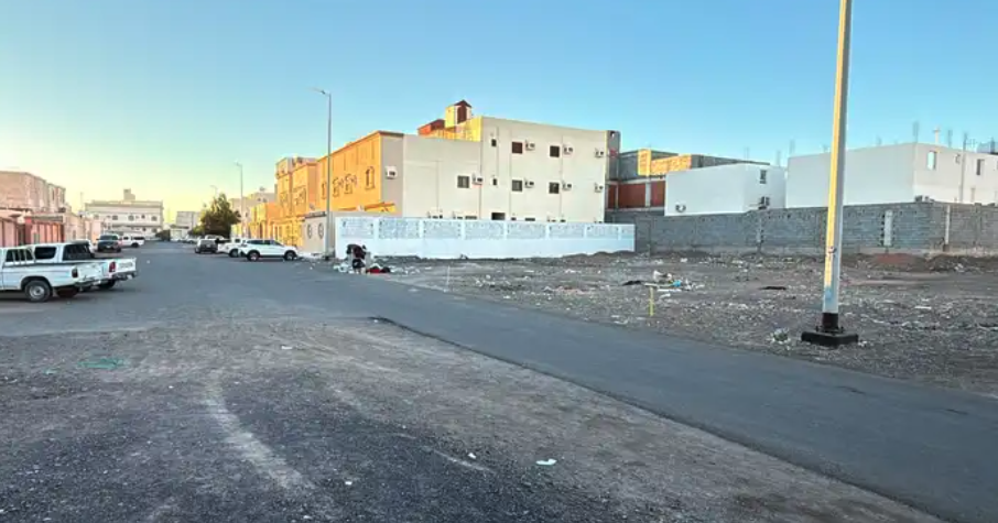 ارض سكنية للبيع في حي العزيزية مخطط ت 7