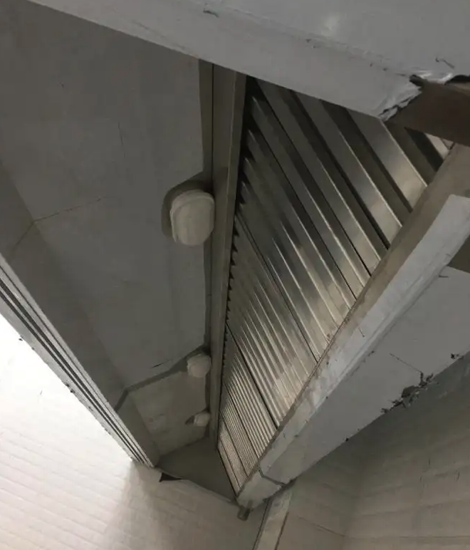 فني تجهيزات مطاعم ومطابخ وكفتيريات وجميع اعمال الاستيل