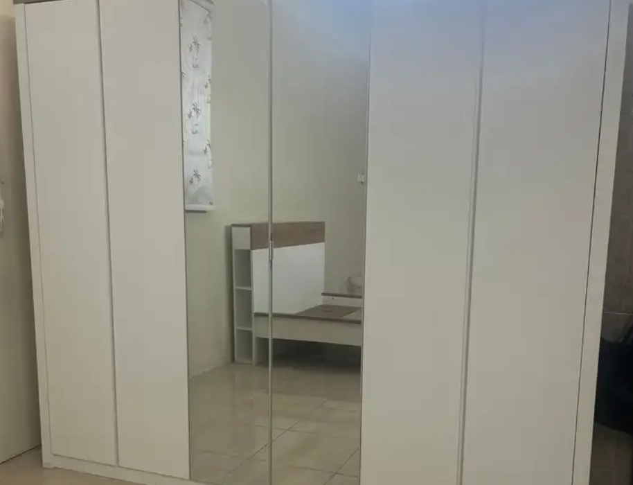 للبيع غرفة نوم