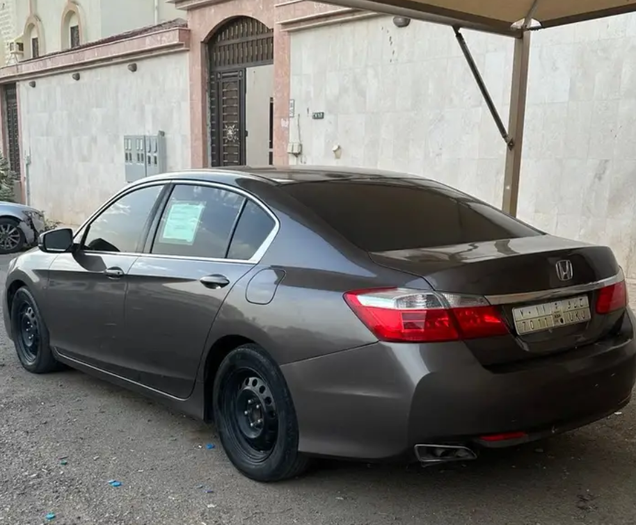هوندا اكورد 2015