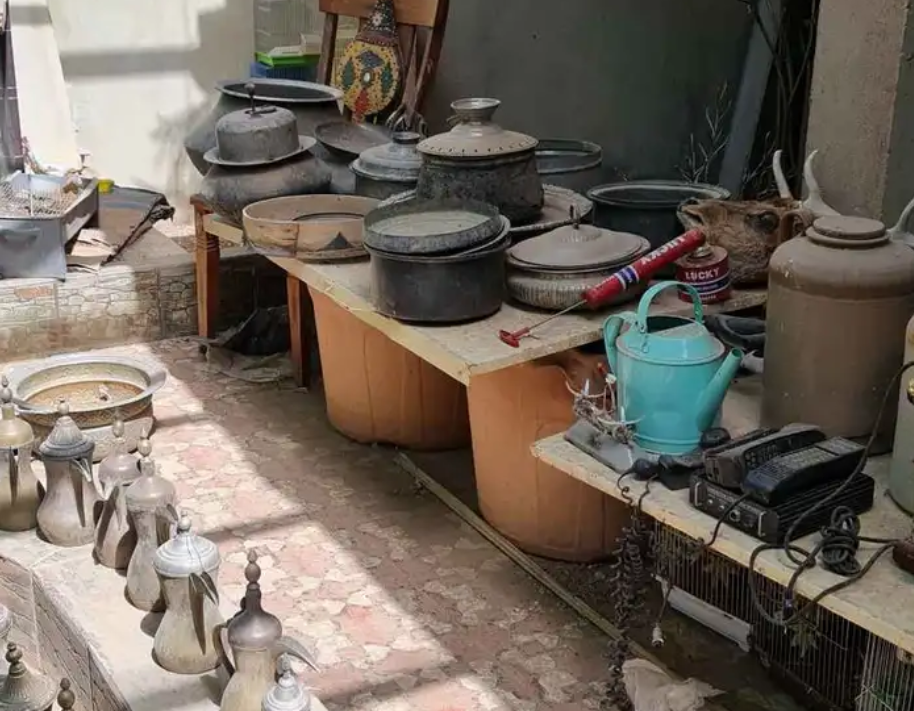 مقنيات قديمه جدا لاصحاب المتاحف والتحف