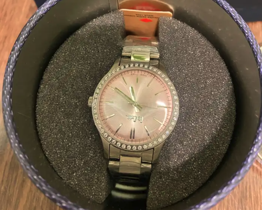 ساعة نسائية