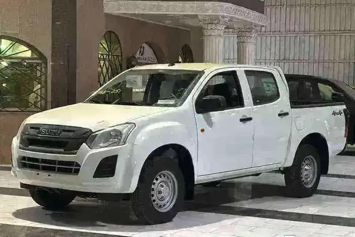 ايسوزو ديماكس غمارتين جير عادي ديزل موديل 2026