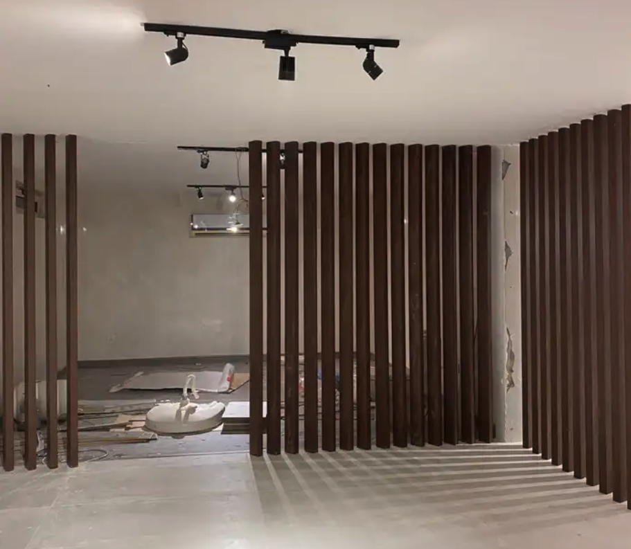 ديكورات ومقاولات تصاميم ناعمه وجميلة عوازل صوتيه ديكورات