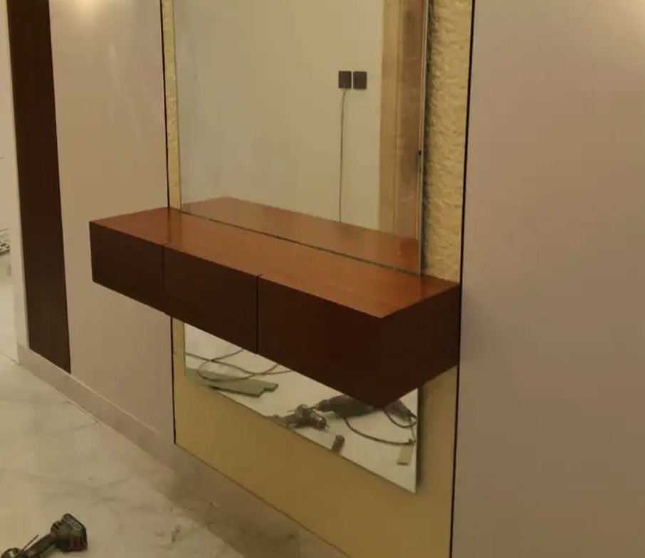 حسين للدهانات الخشبيه والنجارة