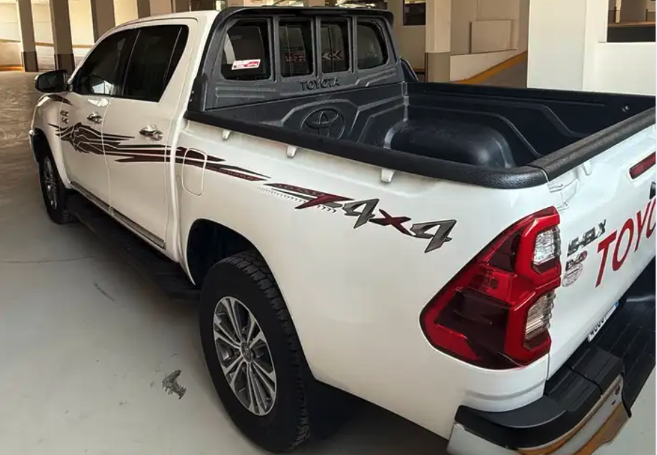 مزاد لمد 24 ساعه هايلكس دبل ديزل موديل 2024