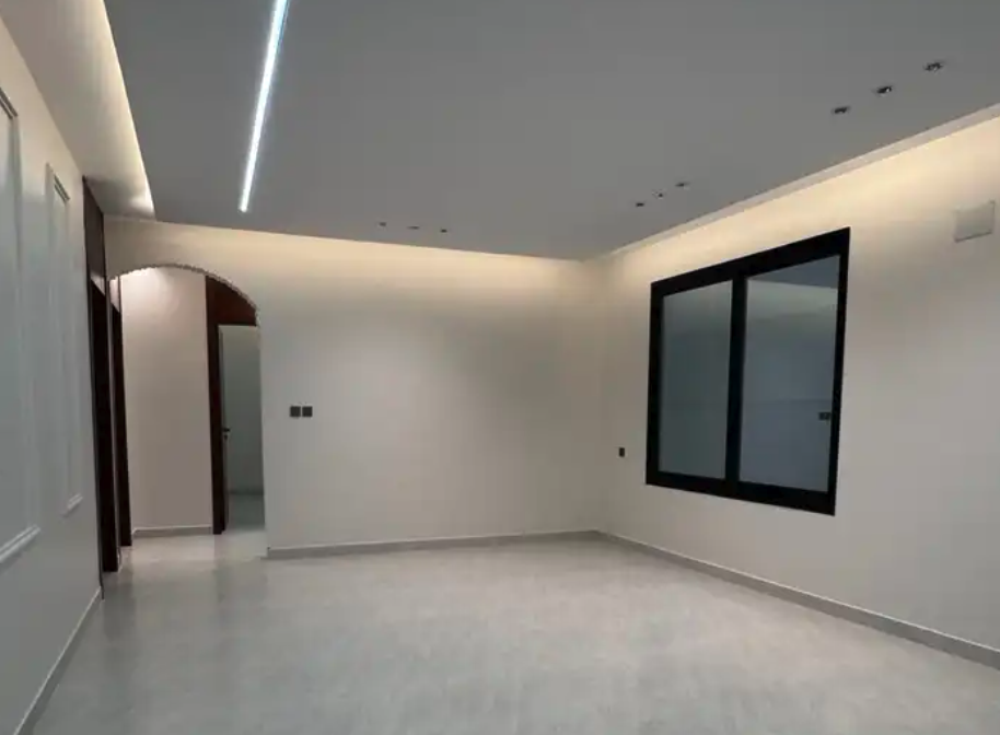 للبيع شقه دور ثانى 6 غرف vip من 500 الف حى الزهور ابها