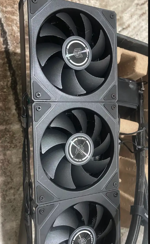 مبرد مائي Majesty Gaming 360mm ARGB بشاشة LCD 3 مراوح