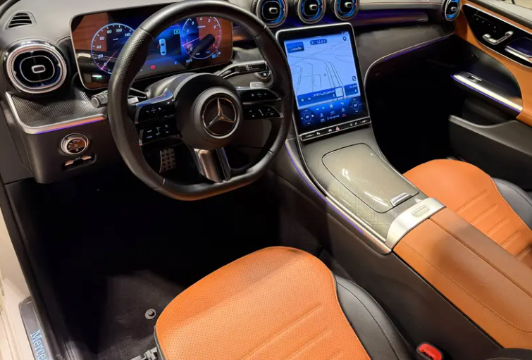 Mercedes-Benz C200 2023
