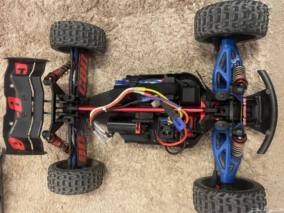 للبيع سيارة ريموت Arrma Outcast 6S BLX