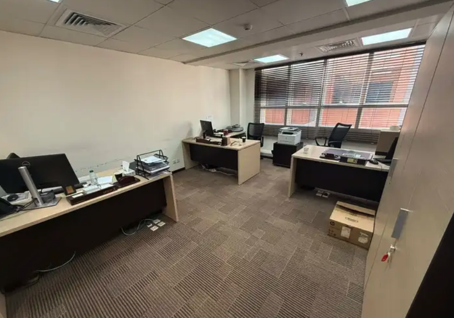 نقل عفش بالرياض مع الفك والتركيب والتغليف والتغزين