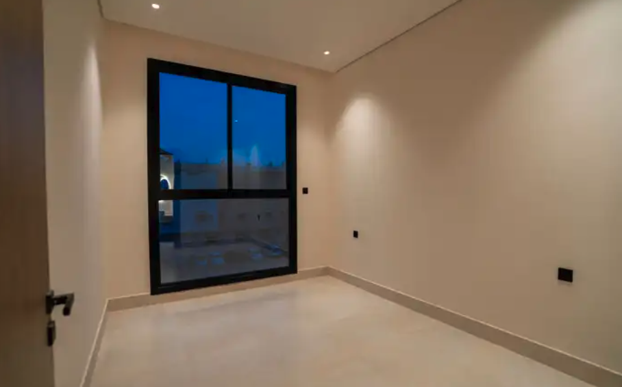 للايجار شقة بتصميم (مودرن) بحي اليرموك