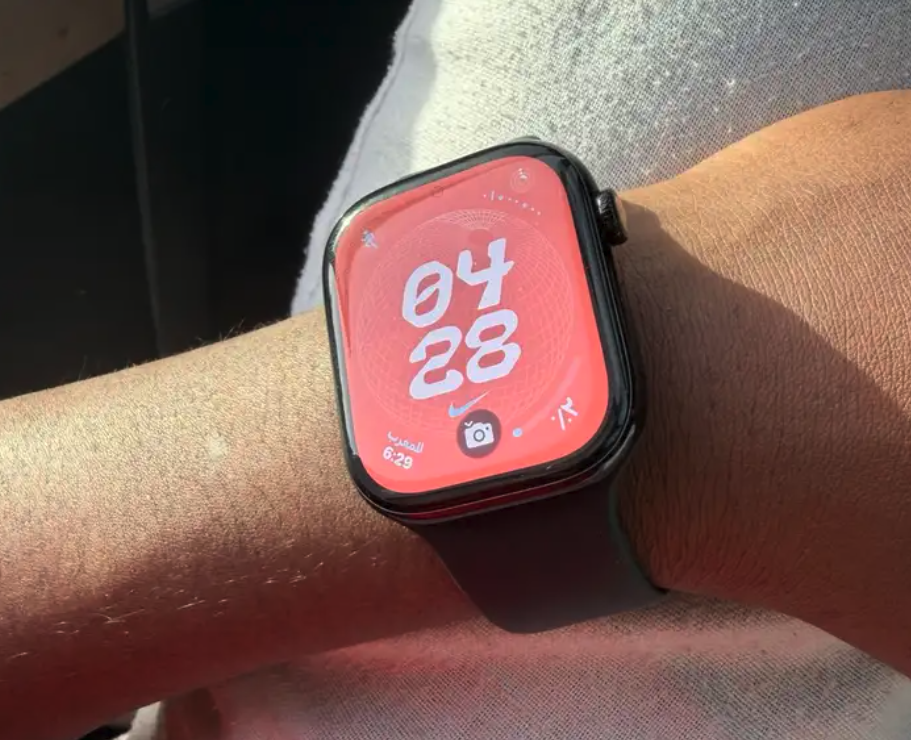 للبيع ساعة Apple Watch Series 10 مقاس 46mm نسخة GPS