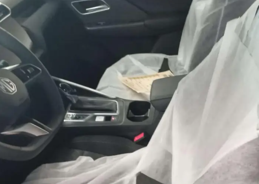 ام جي زد اس ( MG ZS ) 2025 ستاندر ( كاش - اقساط )
