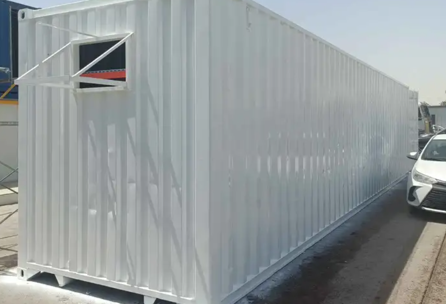 تجهيز حاويات للمشاريع كونتينر 40 و20 تفصيل وتشطيب حسب الطلب