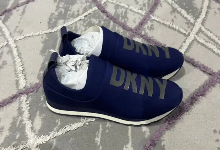 حذاء اطفال جديدة DKNY