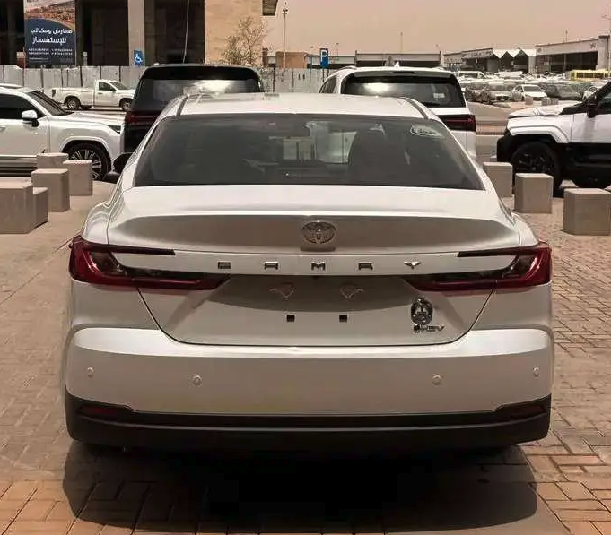 تويوتا كامرى E هايبرد خليجي 2026