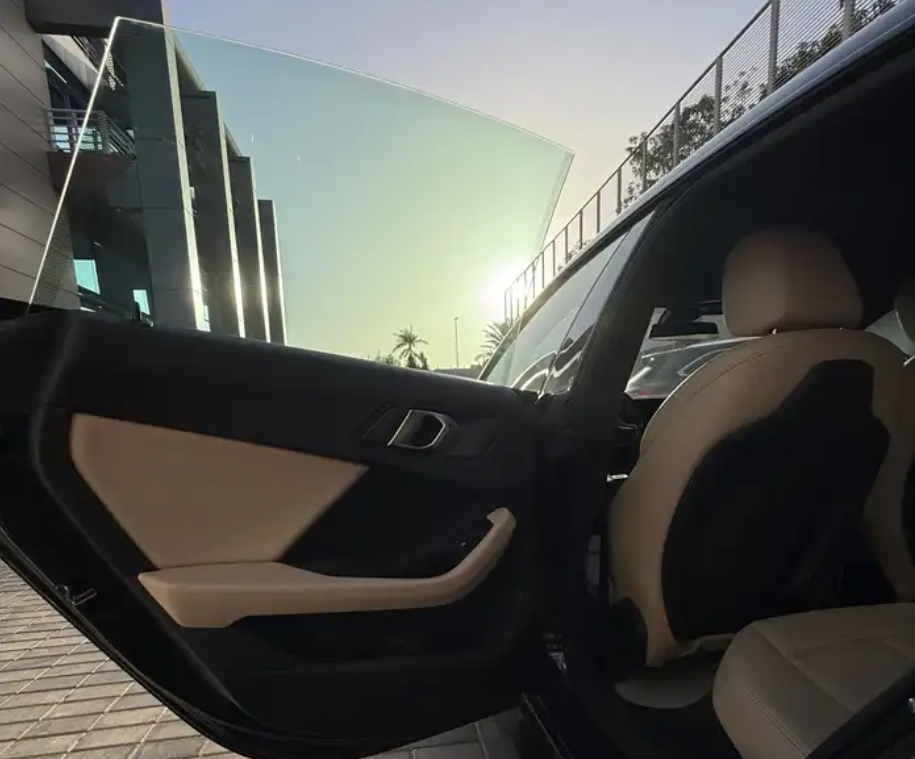 بي ام دبليو 218 I 202