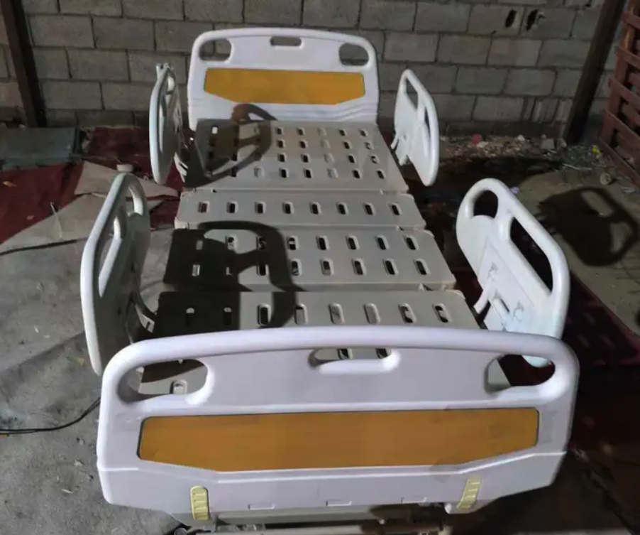 سرير طبي كهربائي