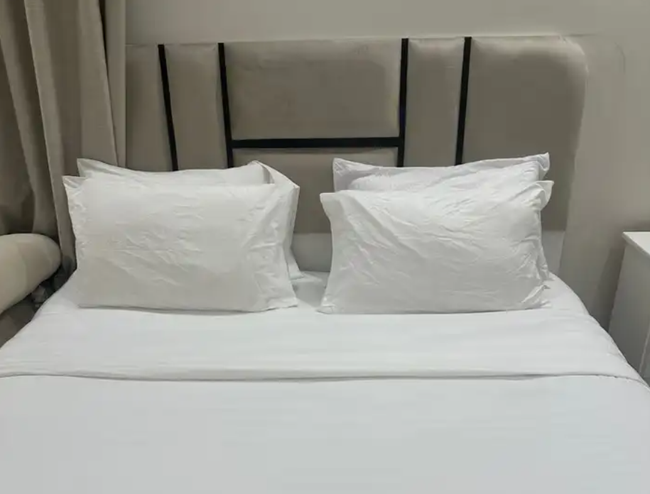 للبيع اثاث استديو