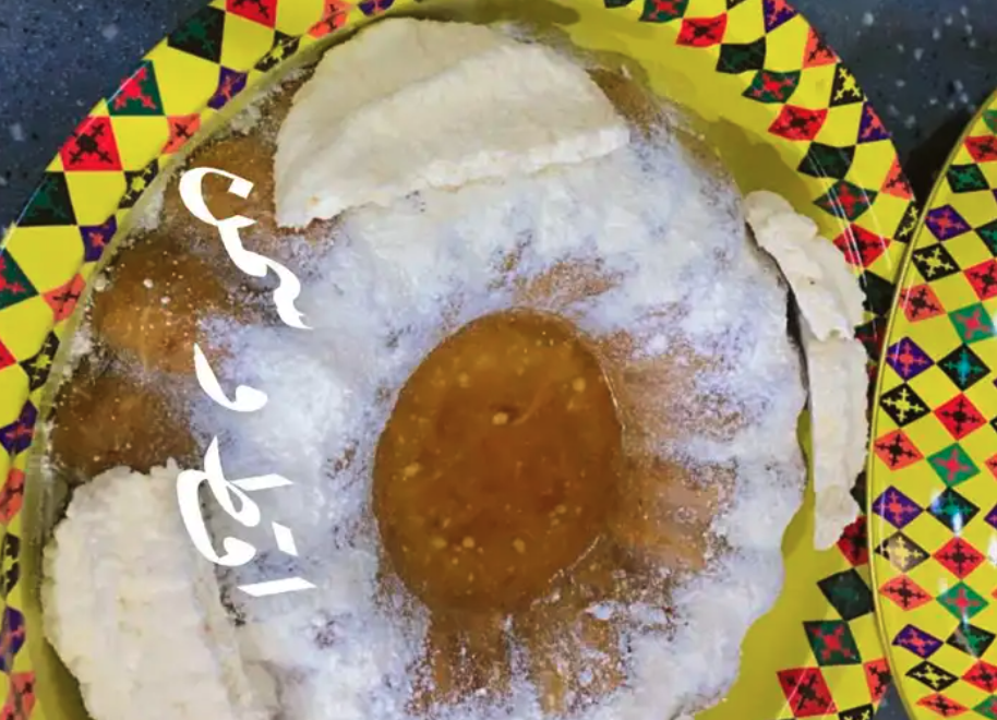 شعثا بالسمن والاقط وشعثا بالخواضه