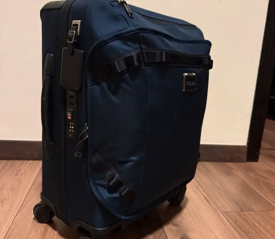 شنطة تومي Tumi bag