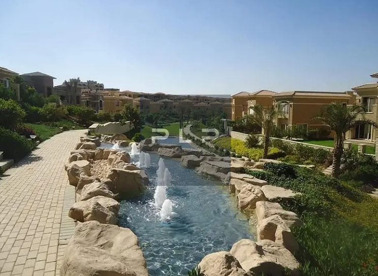 فيلا مستقلة ريسيل برووف جاهزة للسكن والمعاينة بكمبوند ستون بارك التجمع بجوار كمبوند قطامية هايتس وتوكيلات مرسيدس
