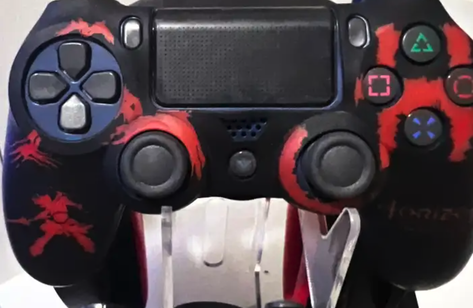 سوني 4 مع جميع ملحقاته