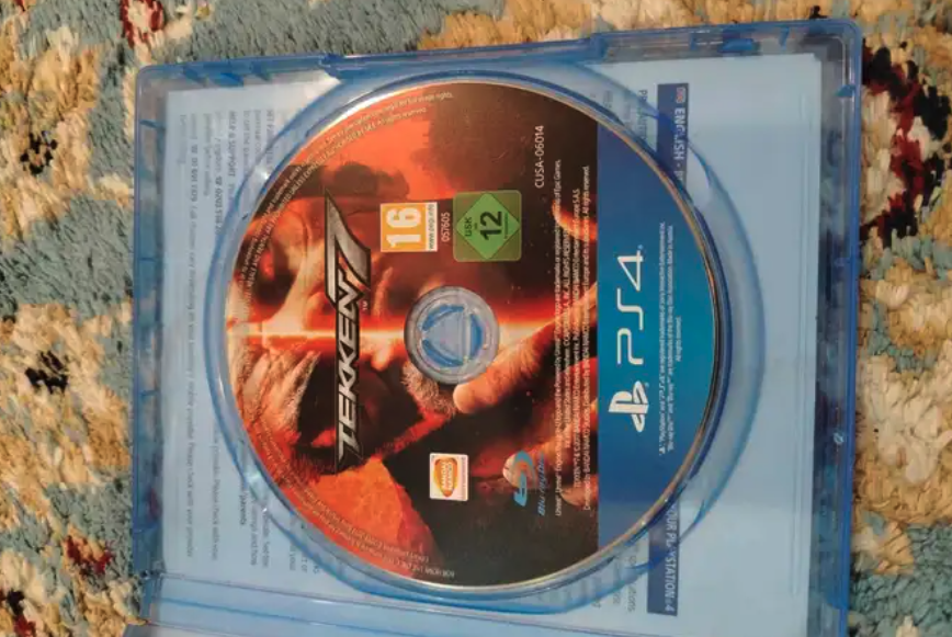 أشرطة سوني فور 4