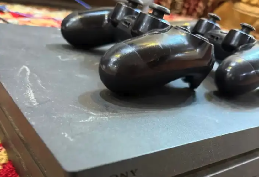 سوني 4 للبيع نظيف وشغال