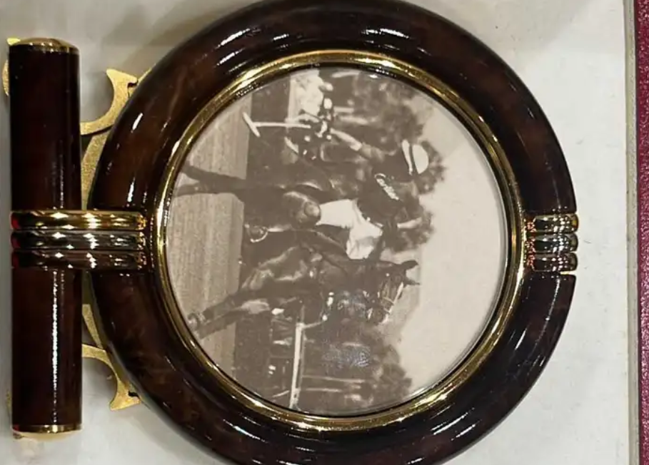 ساعة كارتير مكتبية جديدة CARTIER DESK CLOCK 1980s