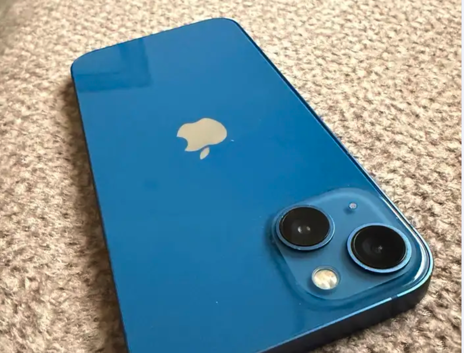 للبيع ايفون 13 لون ارزق 256GB