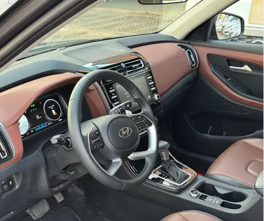 كريتا 2023 فل كامل عداد 3الاف فقط