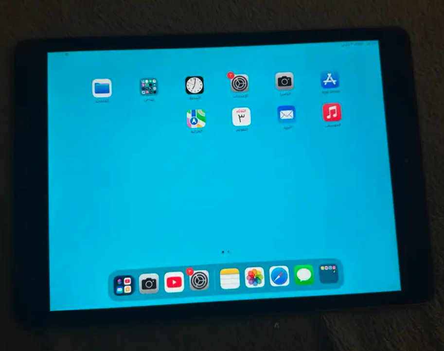 ايباد الجيل 8 نظيف جداً