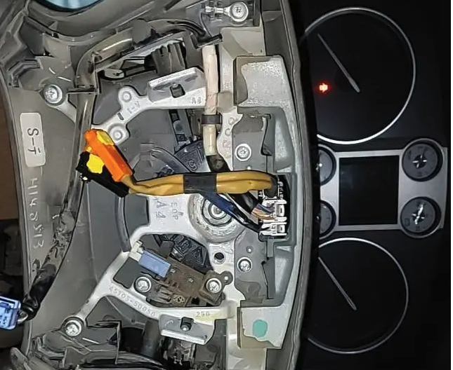 شريحة الأيرباق والبوري لسيارات تويوتا ولكزس ضمان 6 شهور