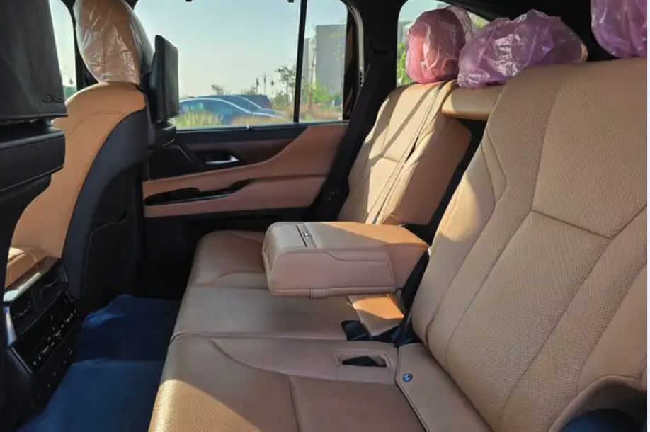 جيب لكزس وكالة موديل 2024 فئة BB