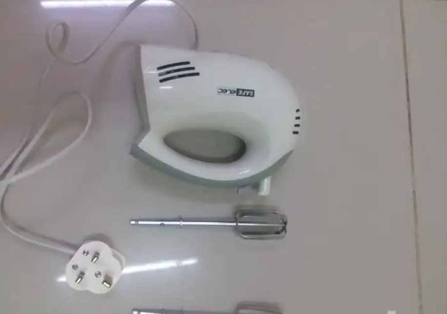 مضرب كهربائي جديد السيف