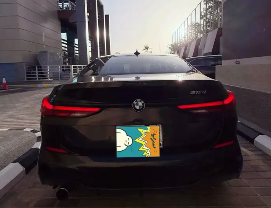 بي ام دبليو 218 I 202