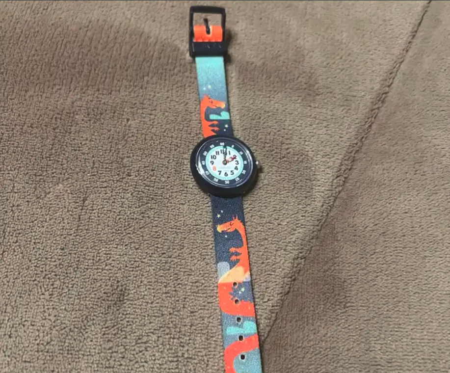 3 ساعات أطفال من سواتش (swatch )